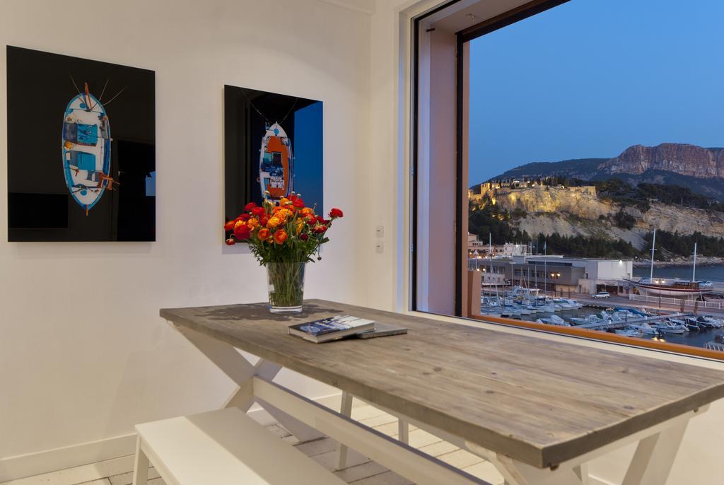Les Barques, Vue Splendide Sur Le Port De Cassis Apartment Ruang foto