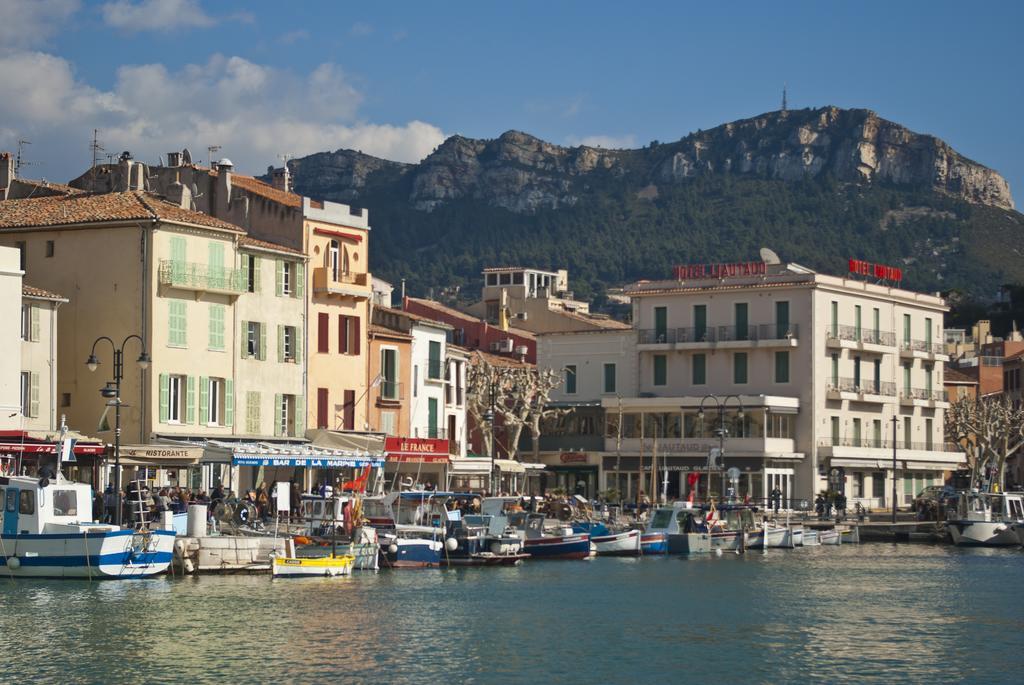 Les Barques, Vue Splendide Sur Le Port De Cassis Apartment Ruang foto